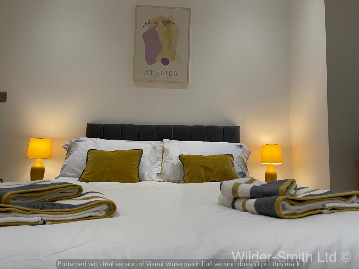 Central Nottingham Gem - Luxurious 2-Bed Apartment Экстерьер фото